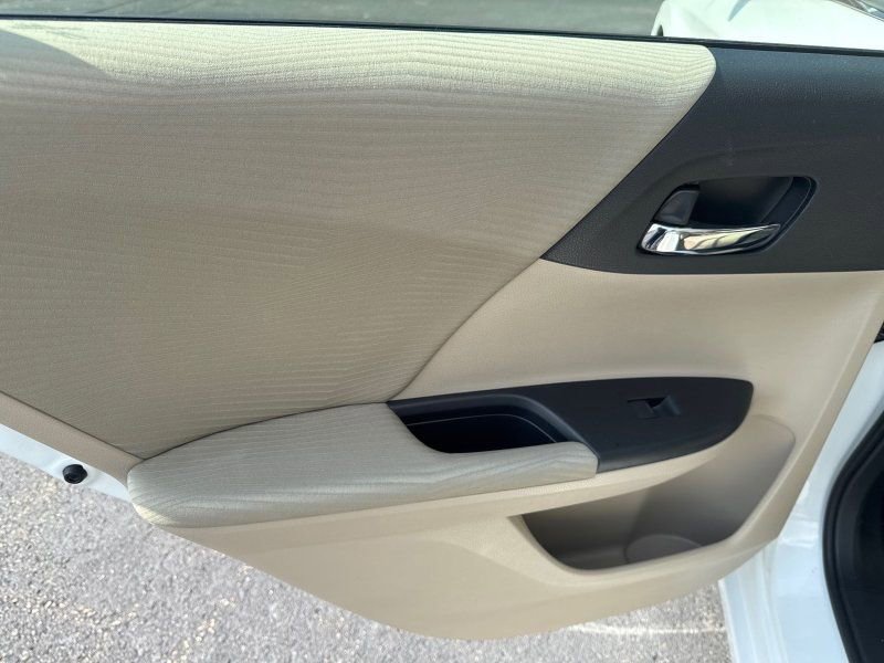 Used 2016 Honda Accord LX image 25