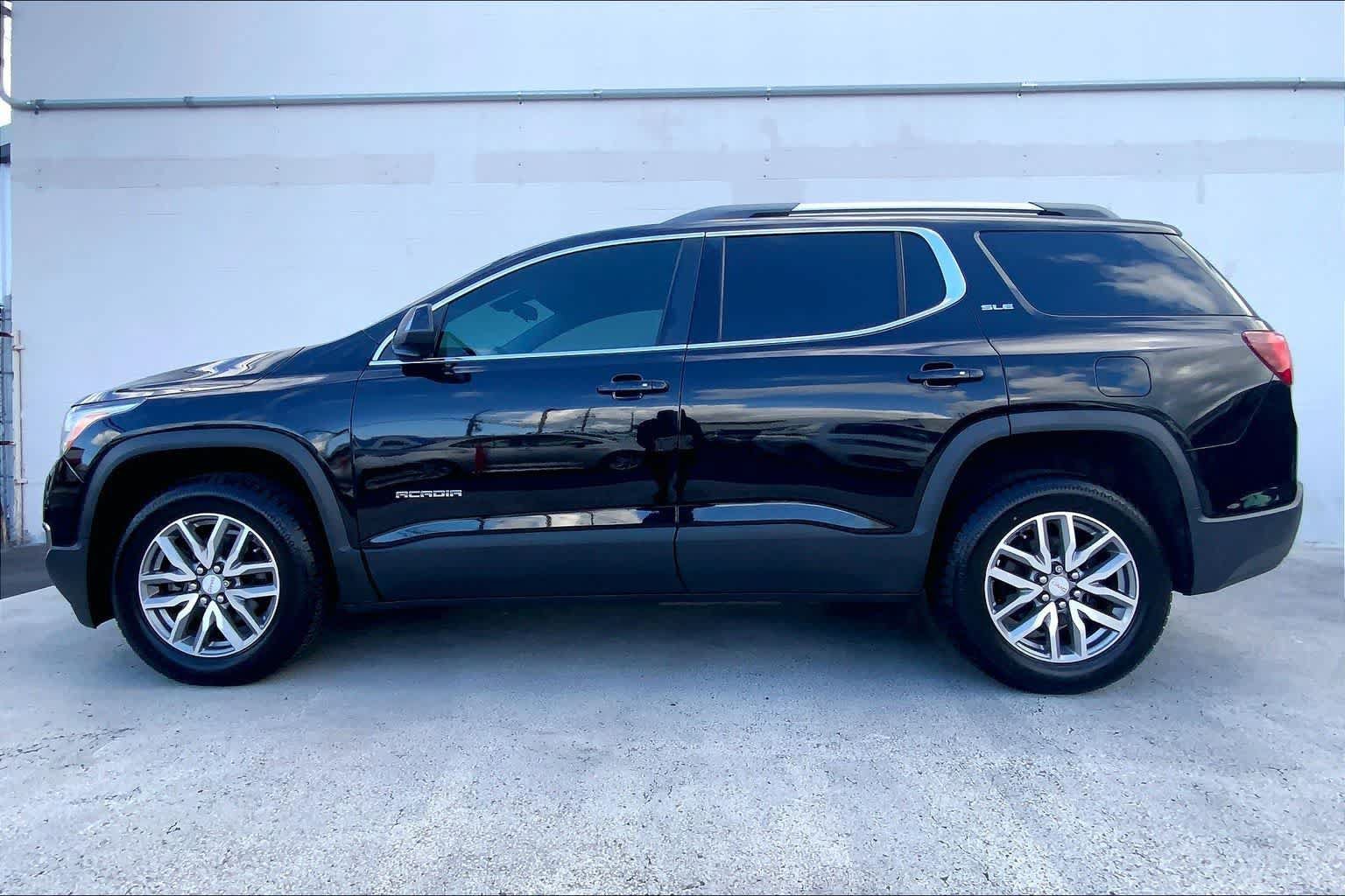 Used 2018 GMC Acadia SLE FWD image 3