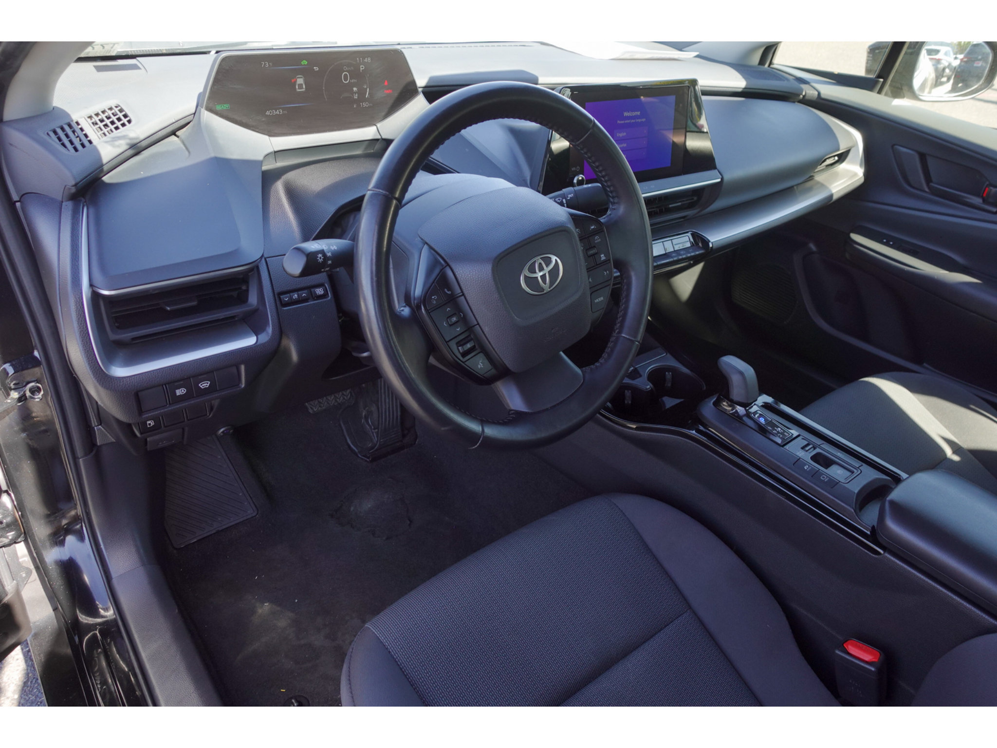 Used 2024 Toyota Prius LE FWD image 9