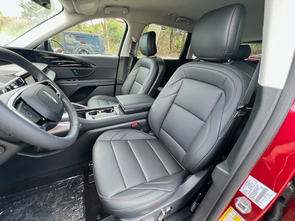 New 2026 Lincoln Nautilus Premier AWD/4WD image 16