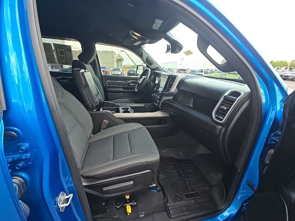 Used 2021 RAM 1500 Big Horn AWD/4WD image 36