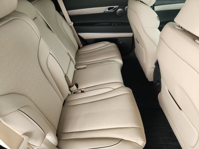 Used 2025 Genesis GV80 2.5T Prestige AWD/4WD image 31