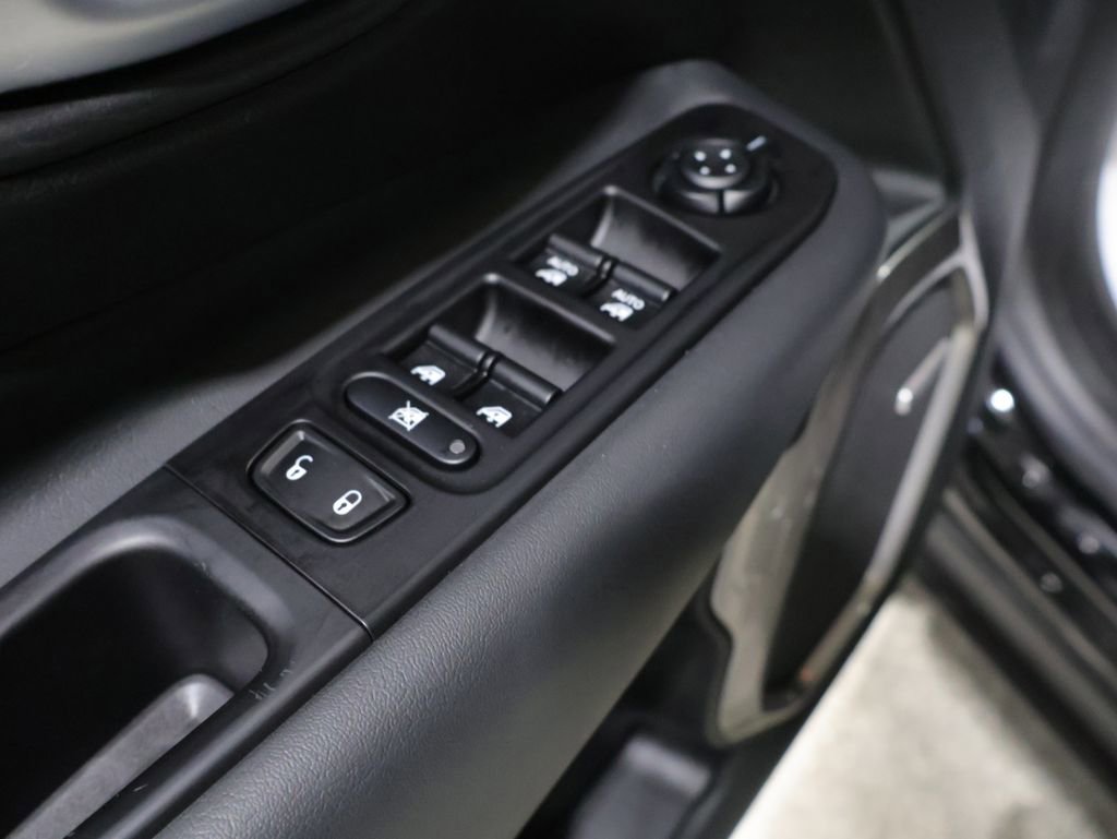 Used 2021 Jeep Renegade Limited w/ Sun & Sound Group image 14