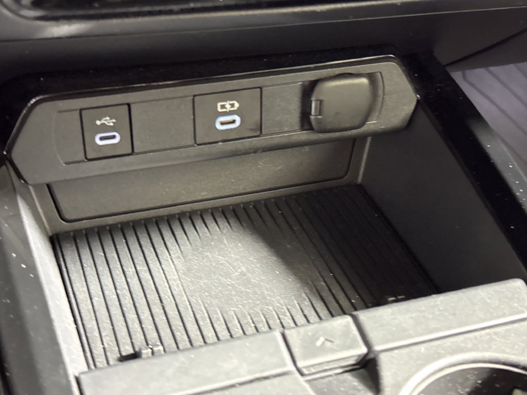 Used 2024 Toyota Prius Prime FWD image 35