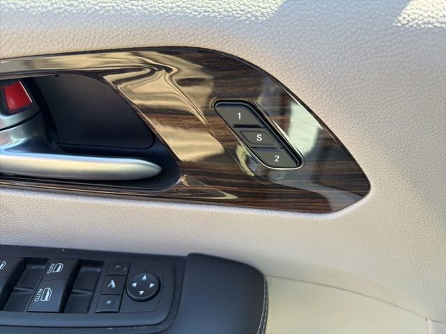 Used 2023 Chrysler Pacifica Limited FWD image 25