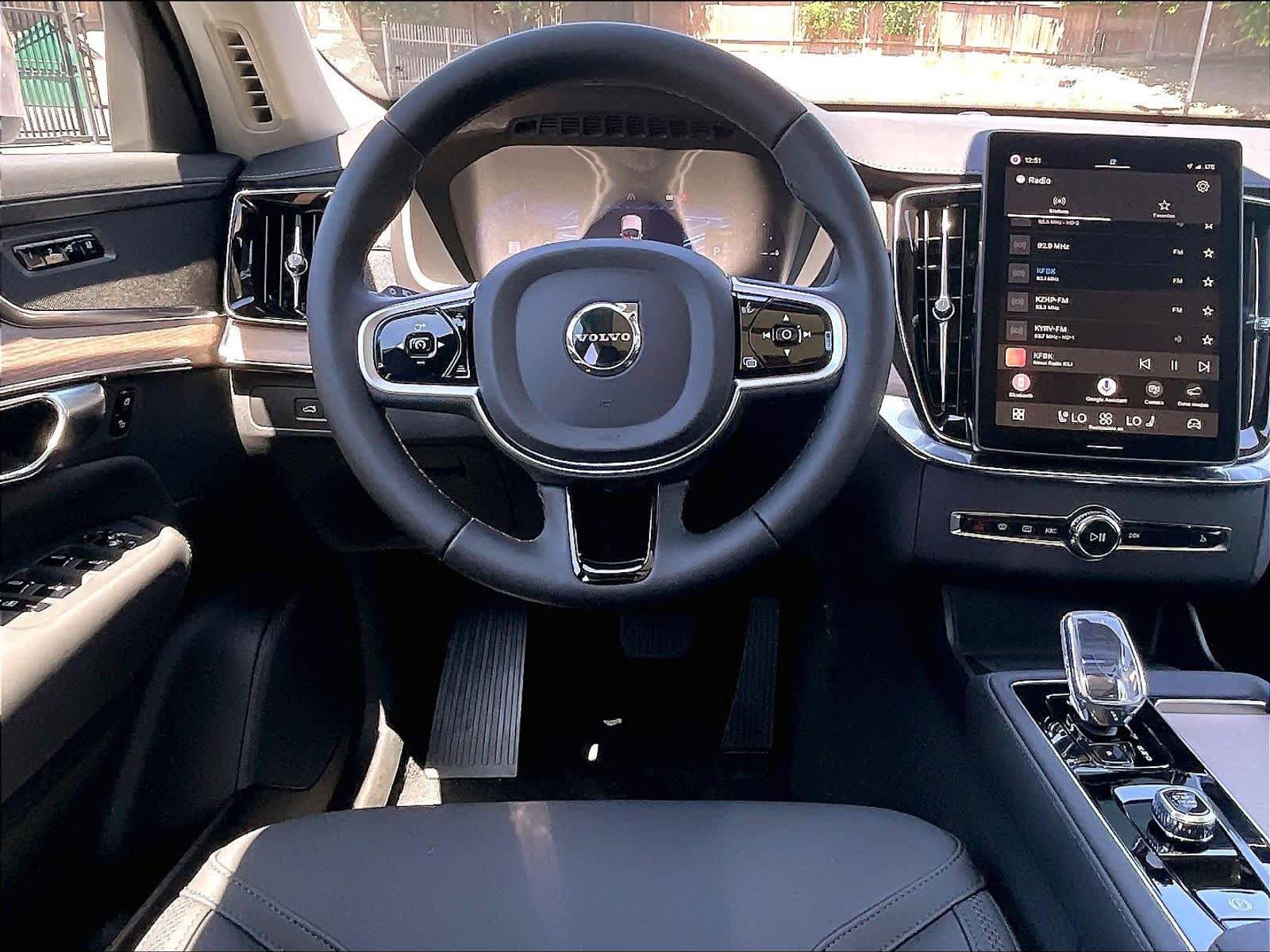 New 2026 Volvo XC90 T8 Plus w/ Protection Package AWD/4WD image 15