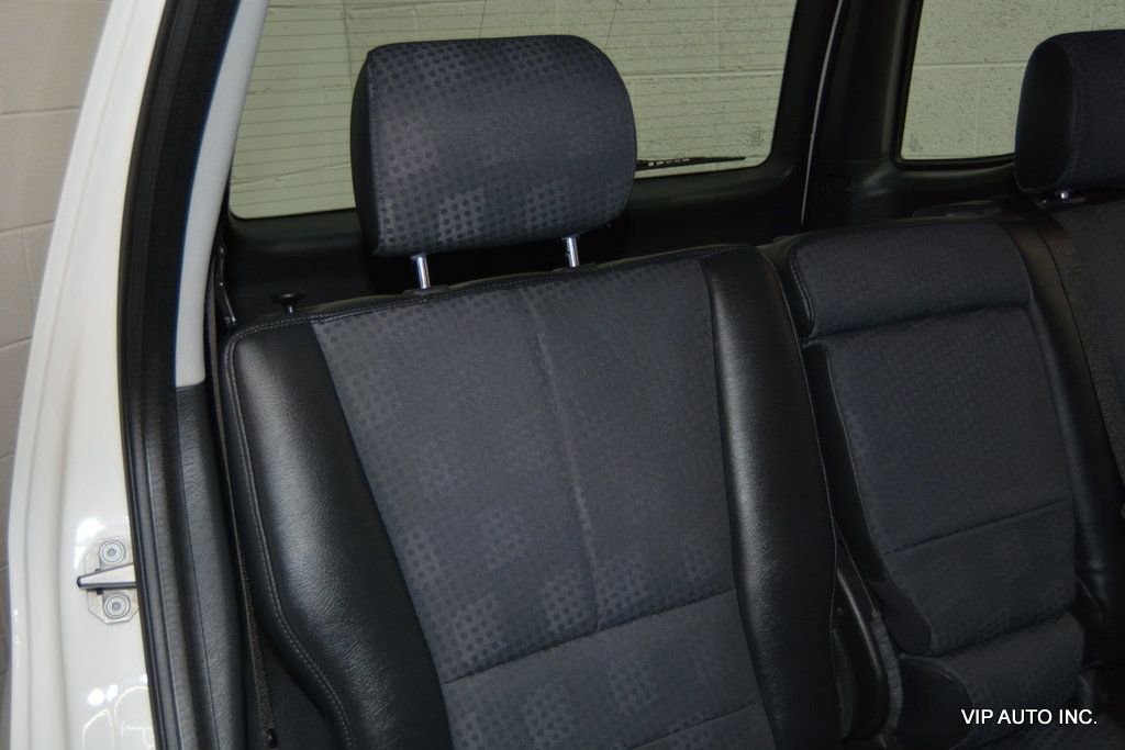 Used 2004 Mercedes-Benz ML 350 4MATIC image 23