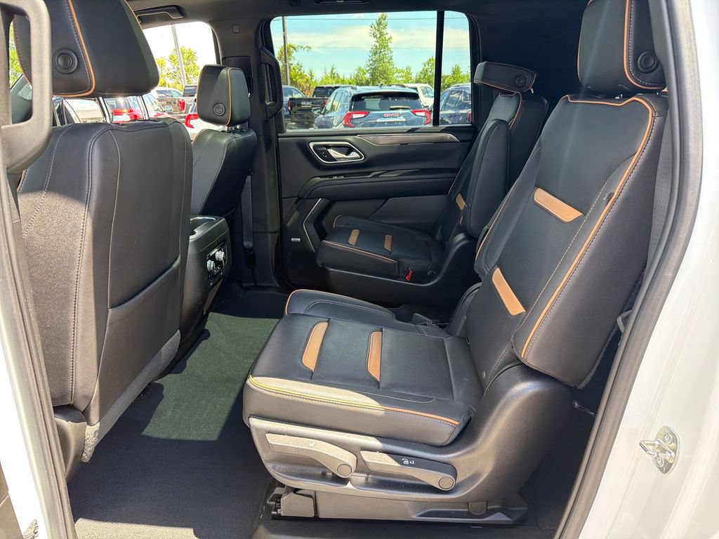 Used 2023 GMC Yukon XL AT4 w/ AT4 Premium Package AWD/4WD image 24