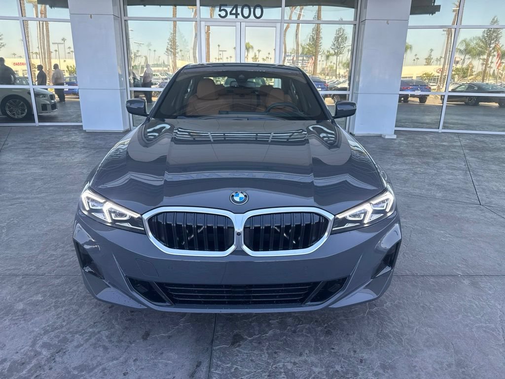 New 2026 BMW 330i Sedan w/ Convenience Package RWD image 2