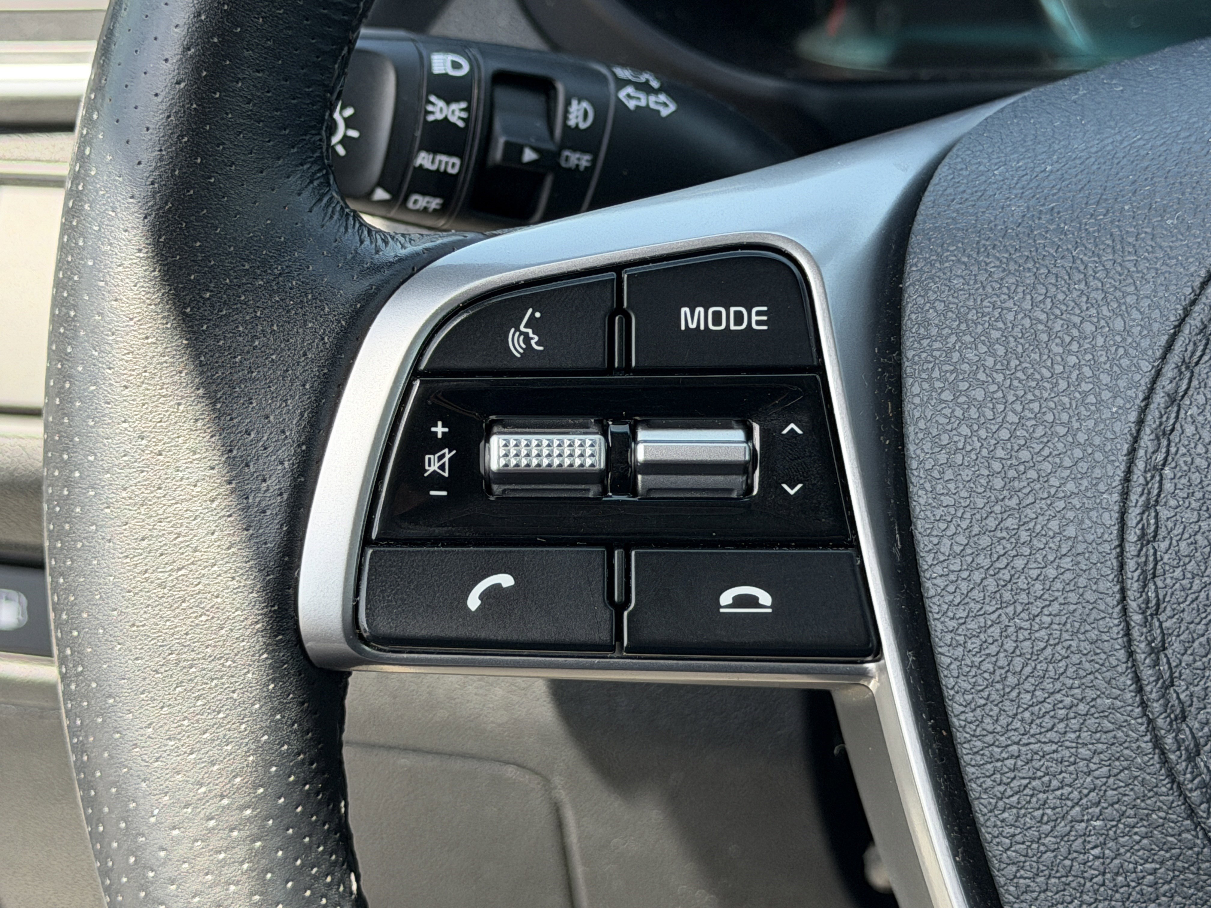 Used 2020 Kia Sorento SX image 20