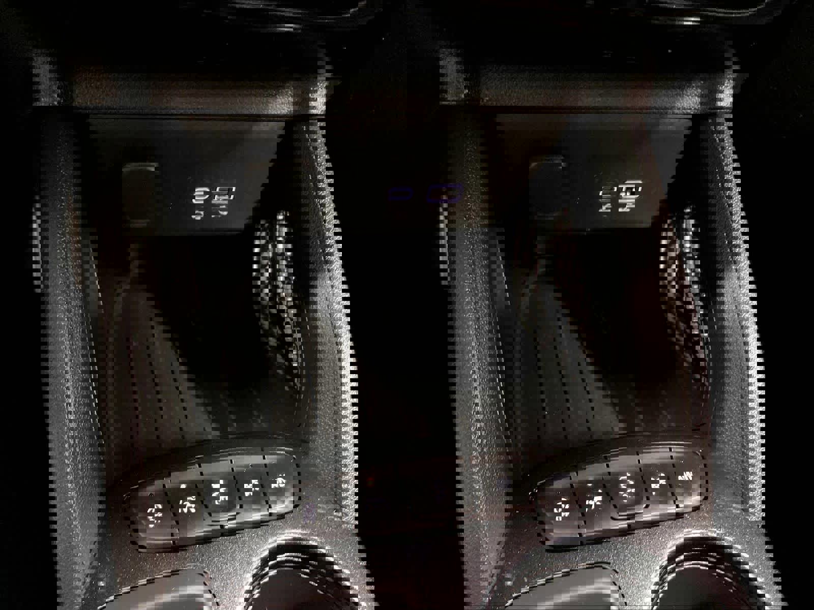 Used 2025 Chevrolet TrailBlazer LT AWD/4WD image 26