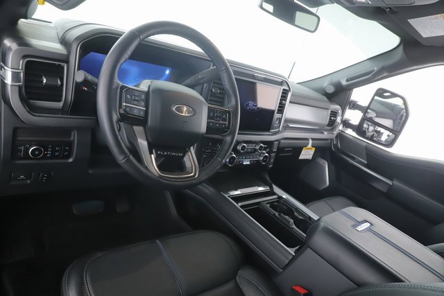 Used 2025 Ford F450 Platinum image 17