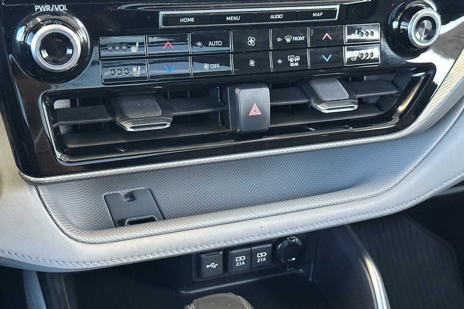 Used 2021 Toyota Highlander Platinum image 21