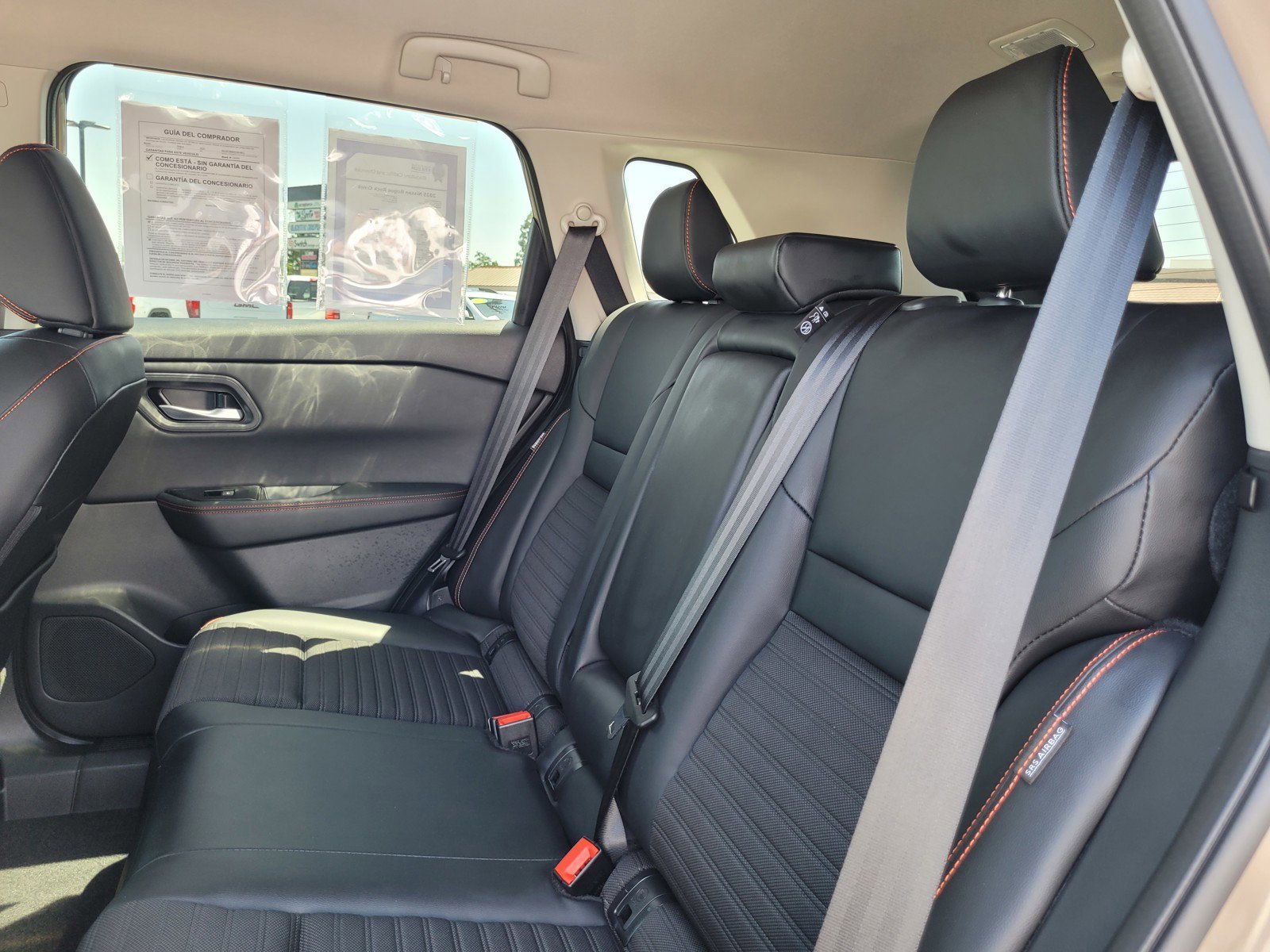 Used 2025 Nissan Rogue SV AWD/4WD image 12