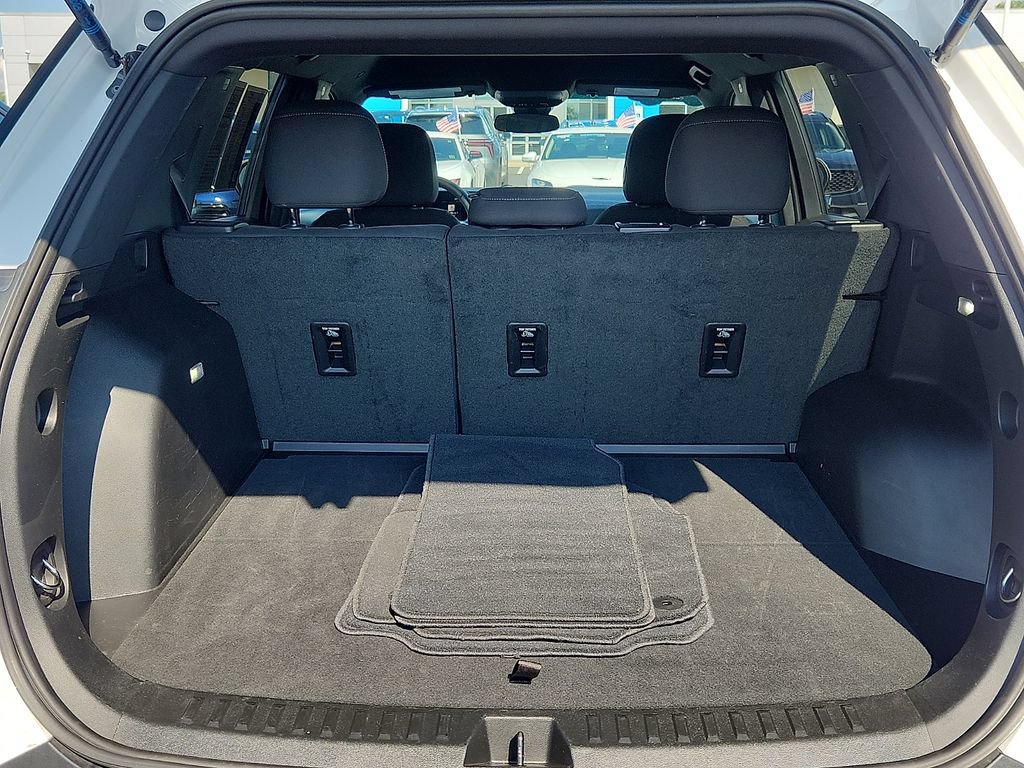 Certified 2026 Chevrolet Equinox LT FWD image 28