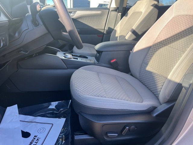 Used 2020 Ford Escape SE image 20