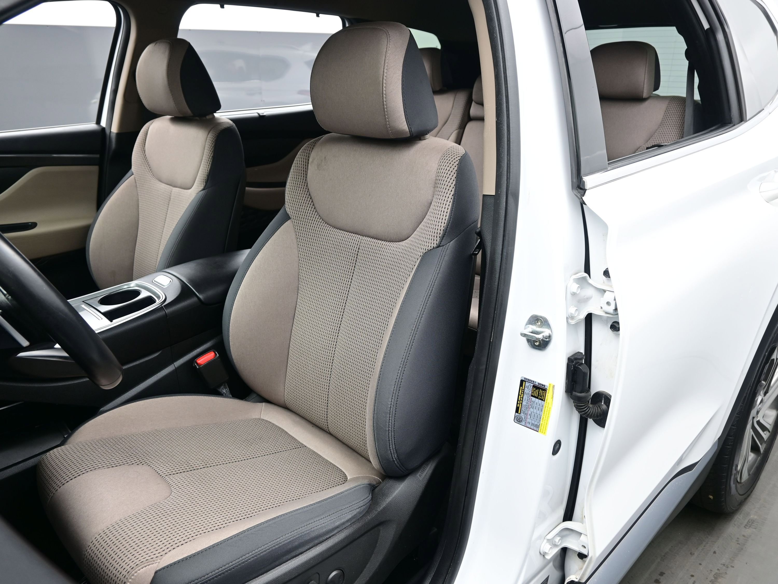 Certified 2021 Hyundai Santa Fe SEL w/ Convenience Package image 11