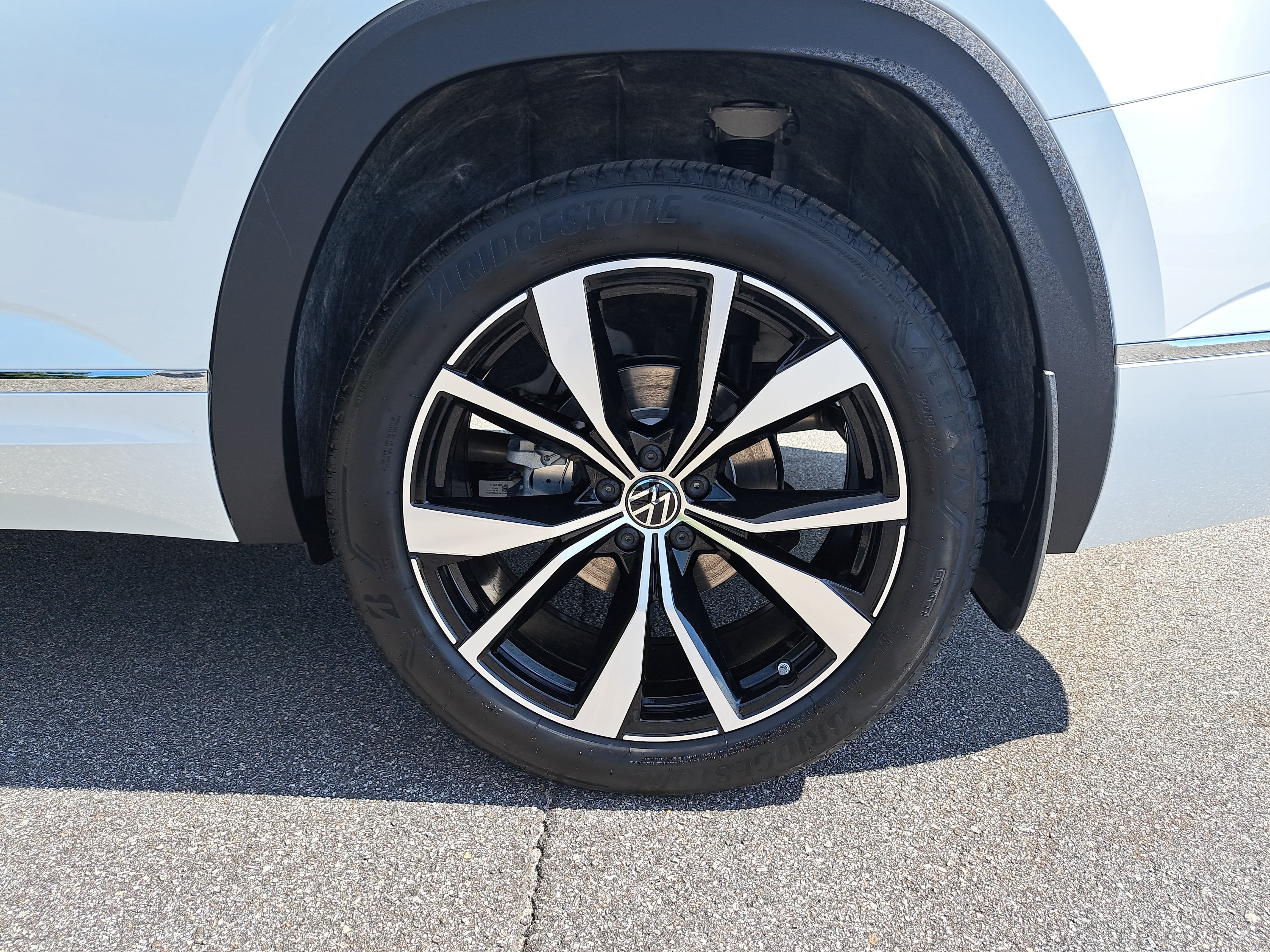 New 2026 Volkswagen Atlas SEL Premium R-Line AWD/4WD image 32