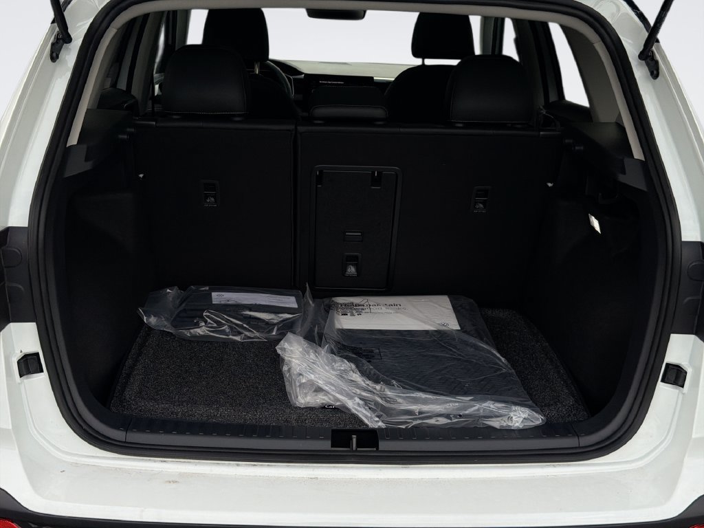 New 2026 Volkswagen Taos SE AWD/4WD image 21