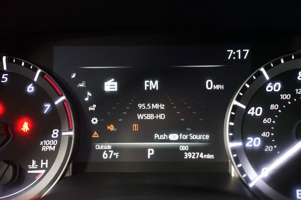 Used 2023 Toyota Highlander LE image 16