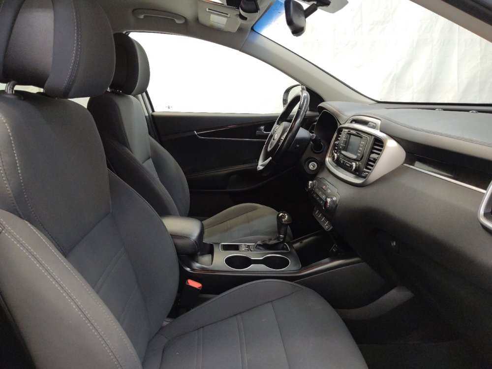 Used 2016 Kia Sorento LX w/ LX Convenience Package image 21