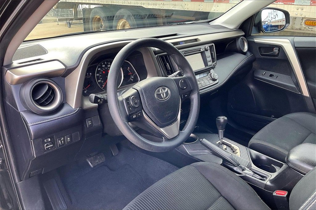 Used 2013 Toyota RAV4 XLE image 14