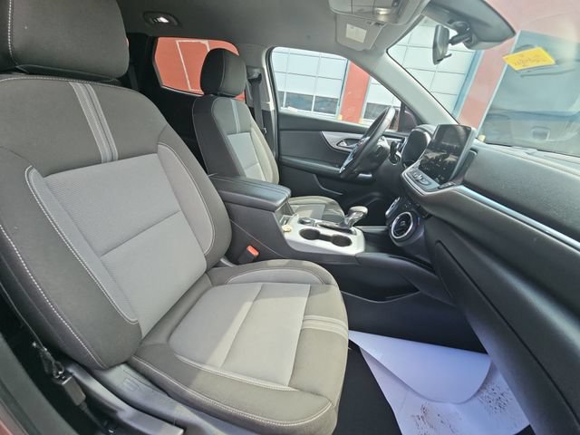 Used 2023 Chevrolet Blazer LT AWD/4WD image 31