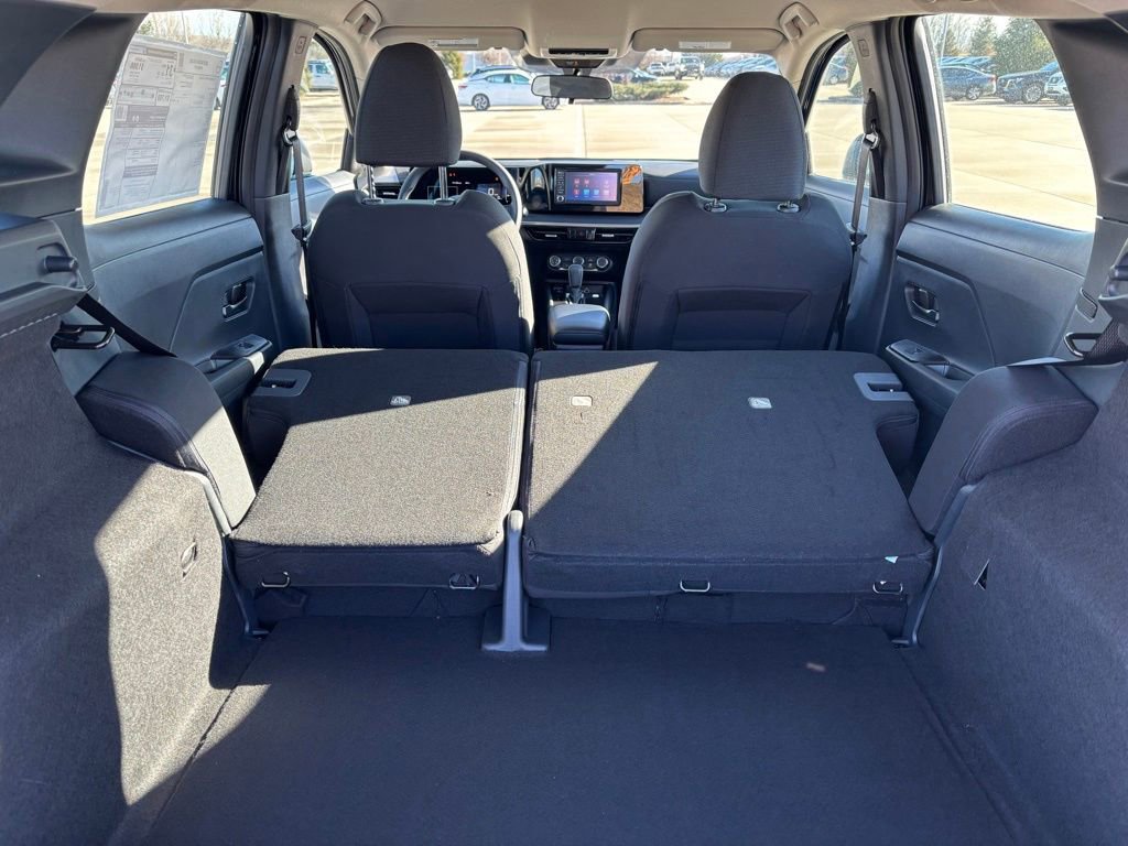 Used 2025 Nissan Kicks S image 8