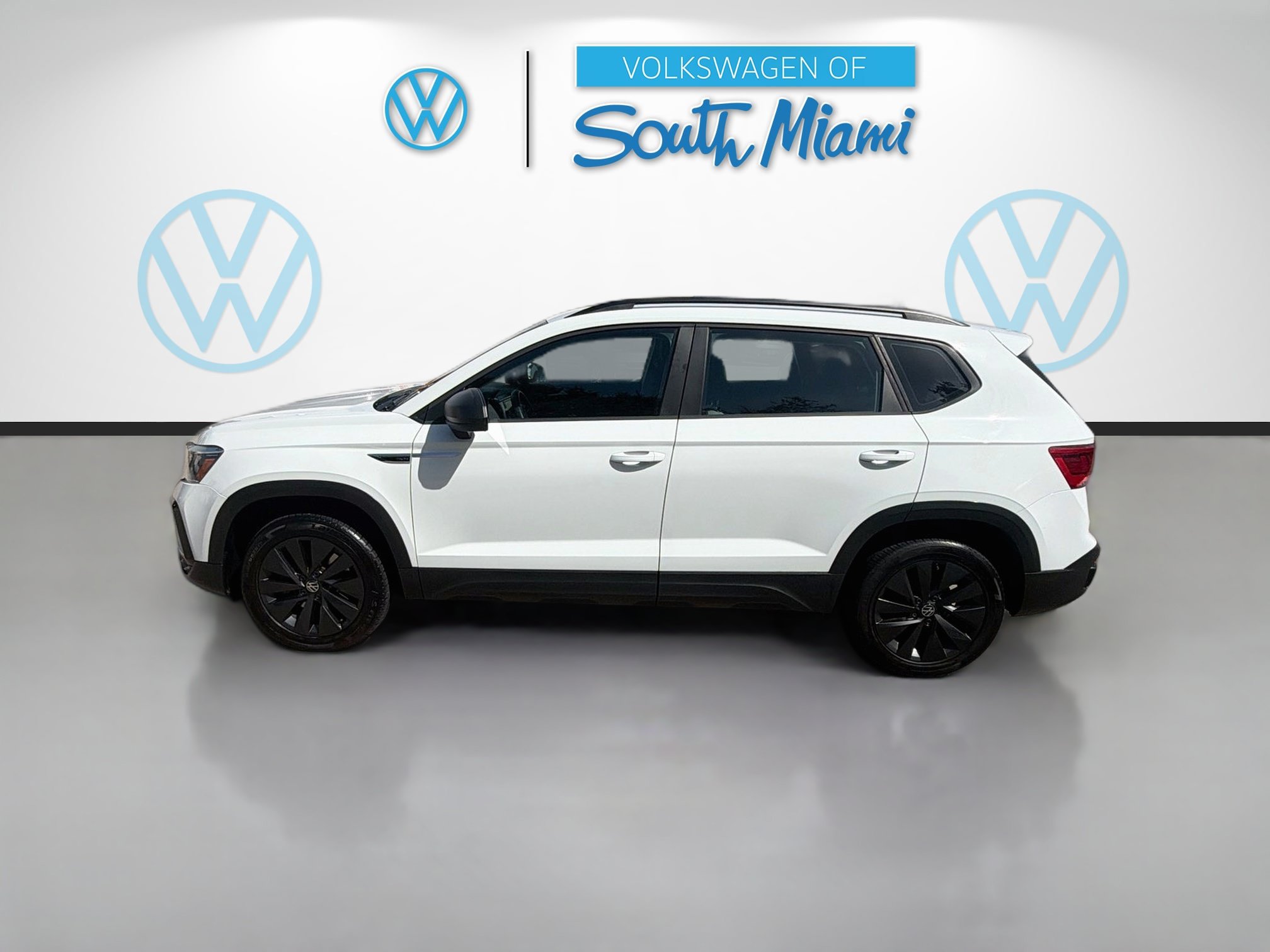 Used 2022 Volkswagen Taos S FWD image 4