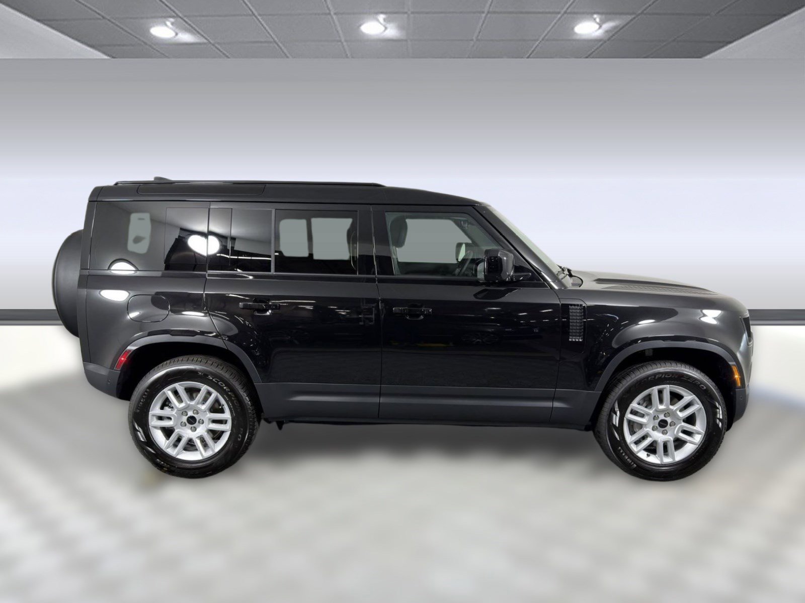 Used 2026 Land Rover Defender 110 S AWD/4WD image 7