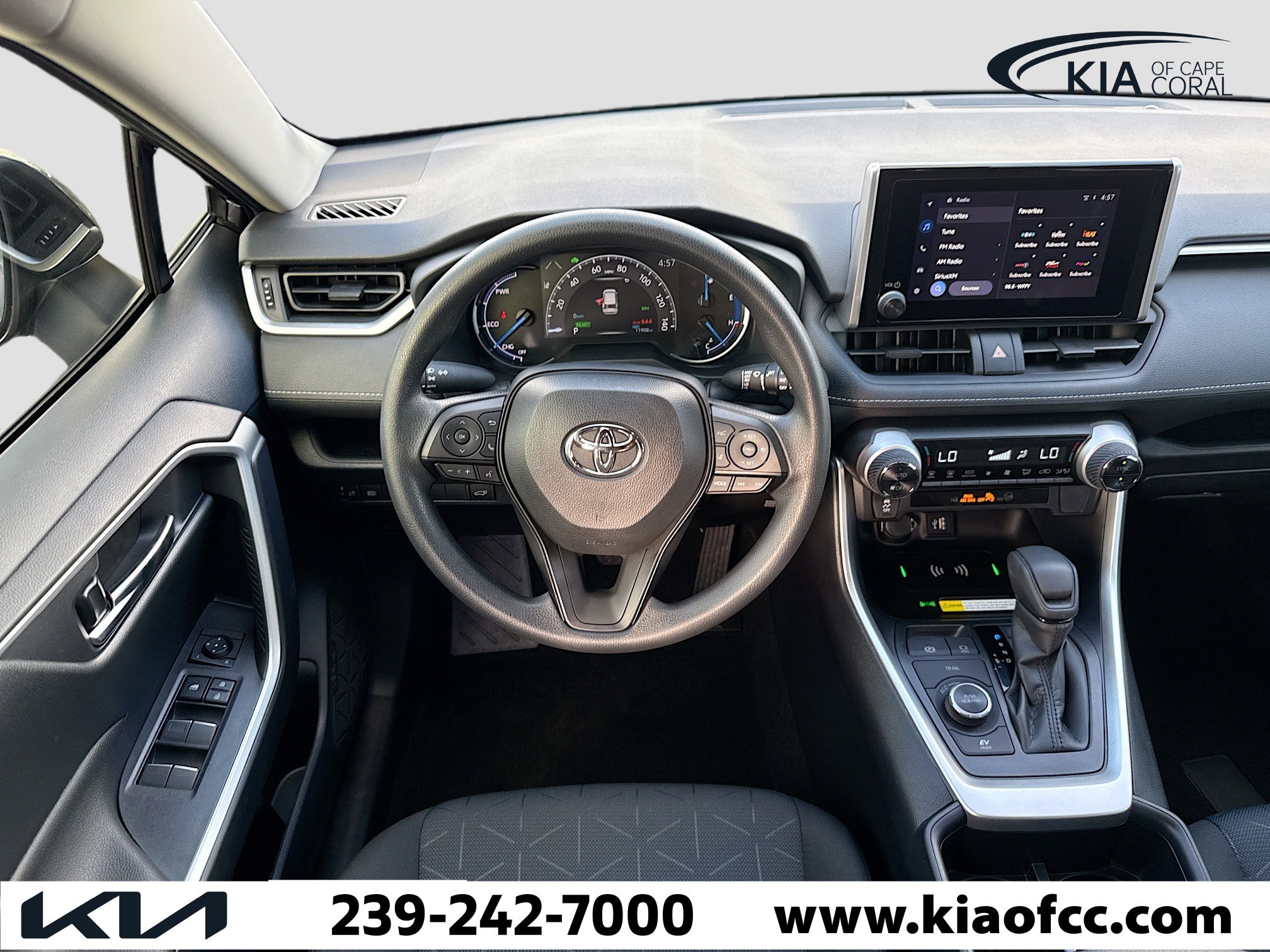 Used 2025 Toyota RAV4 XLE w/ Convenience Package image 17