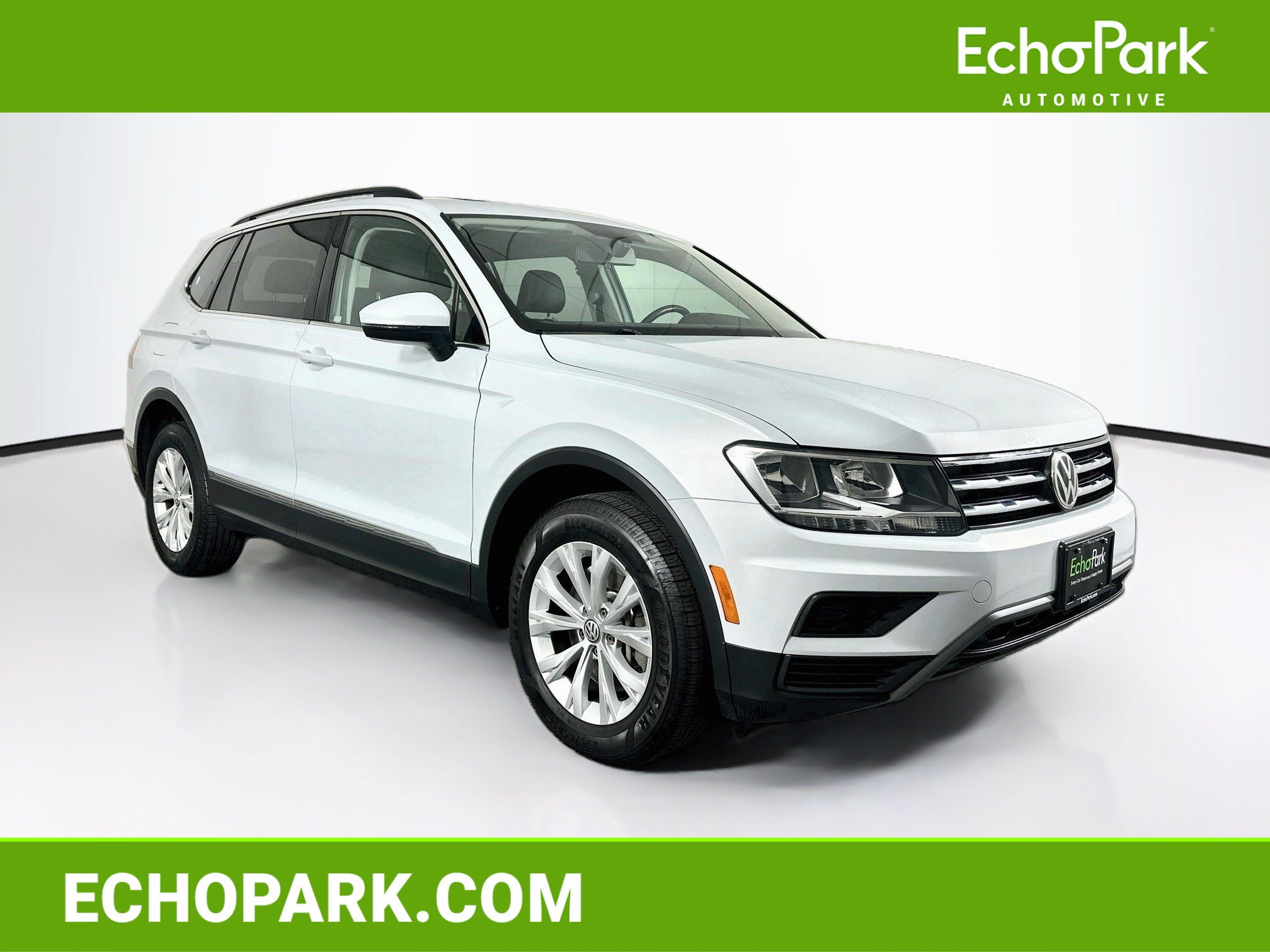 Used 2018 Volkswagen Tiguan SE w/ Panoramic Sunroof Package