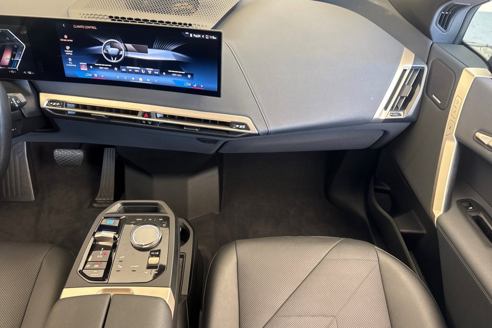 Certified 2024 BMW iX xDrive50 w/ Sport Package AWD/4WD image 18