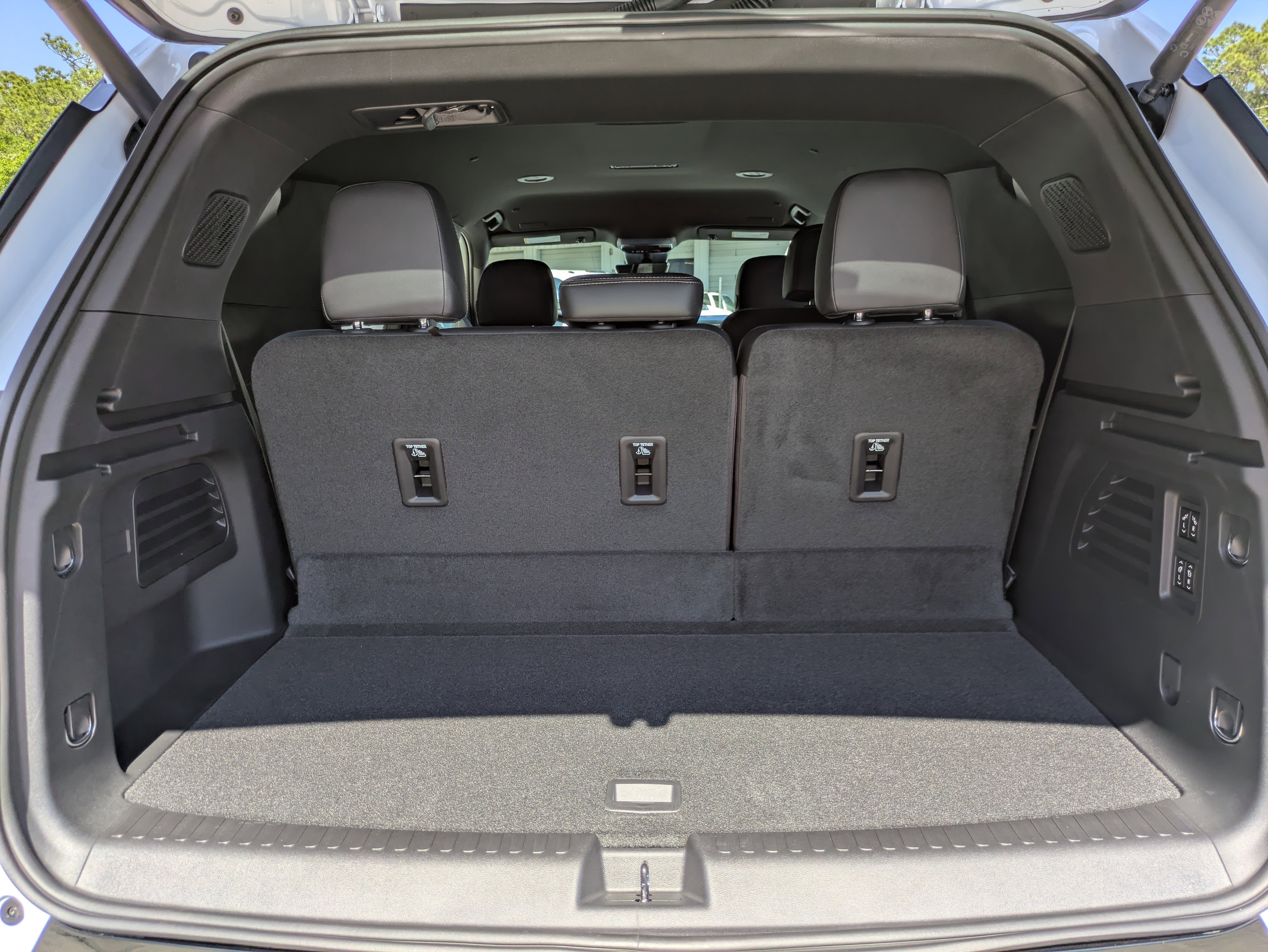 New 2026 Chevrolet Traverse High Country FWD image 7