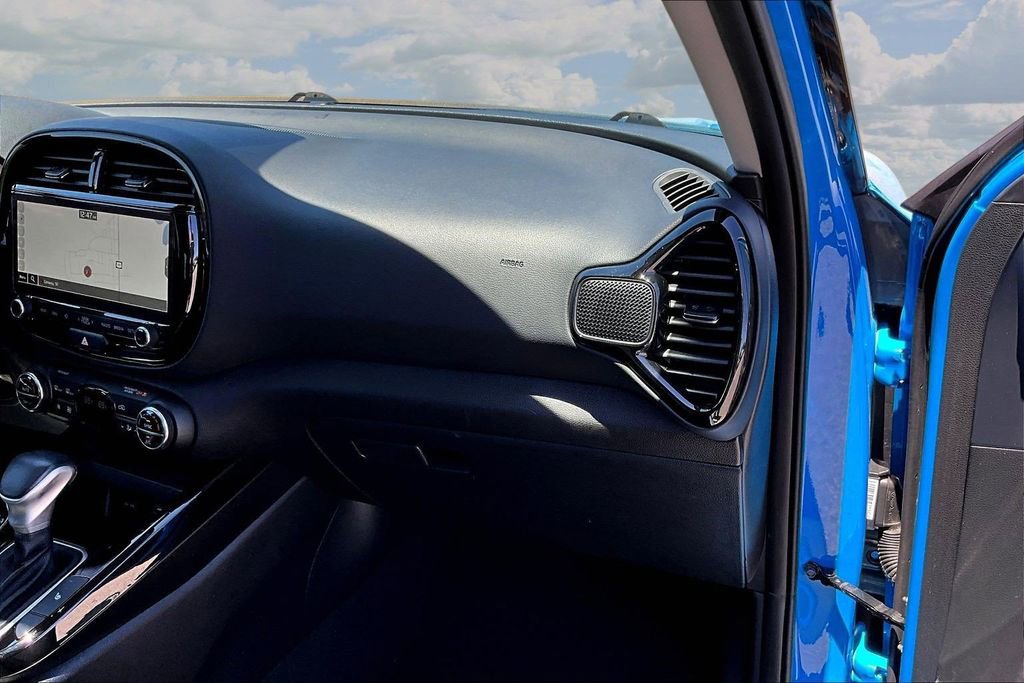 Used 2025 Kia Soul EX FWD image 28