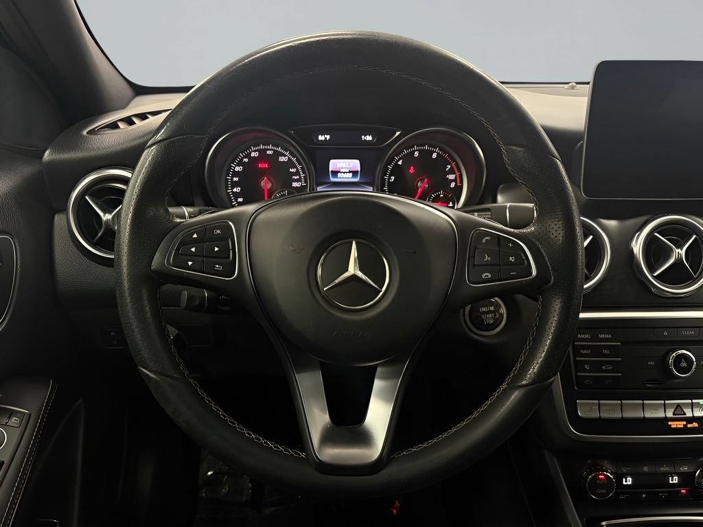 Used 2018 Mercedes-Benz GLA 250 4MATIC image 17