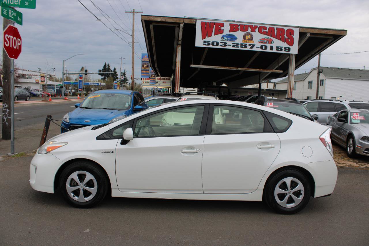 Used 2012 Toyota Prius Two image 3