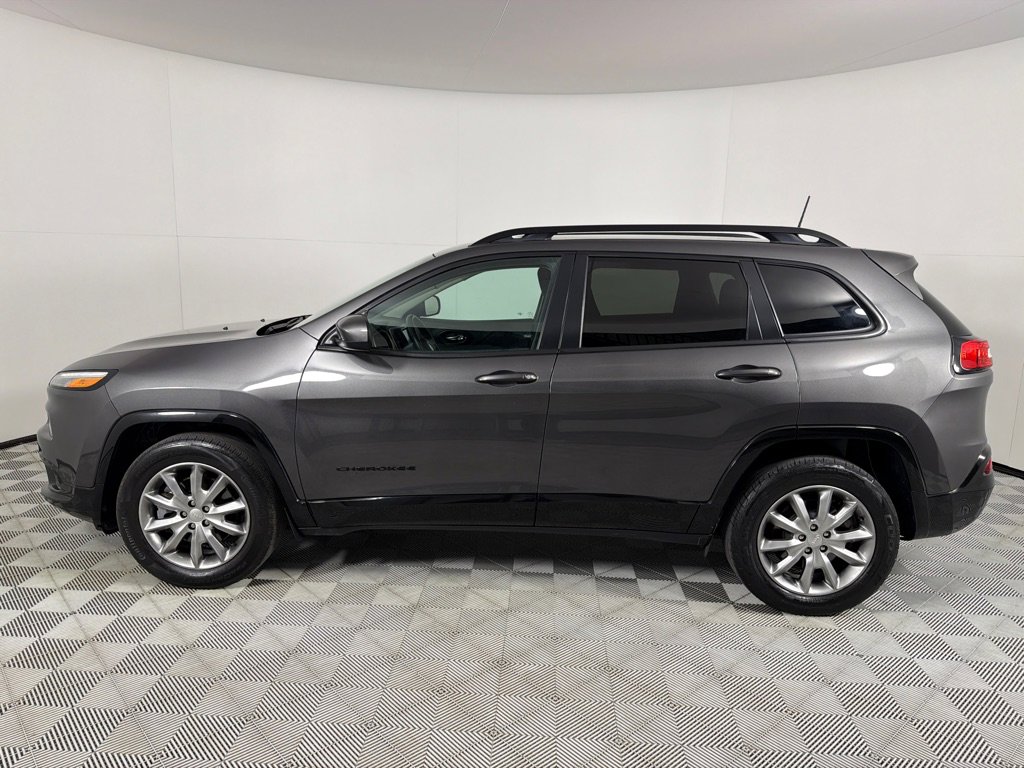 Used 2018 Jeep Cherokee Latitude image 8