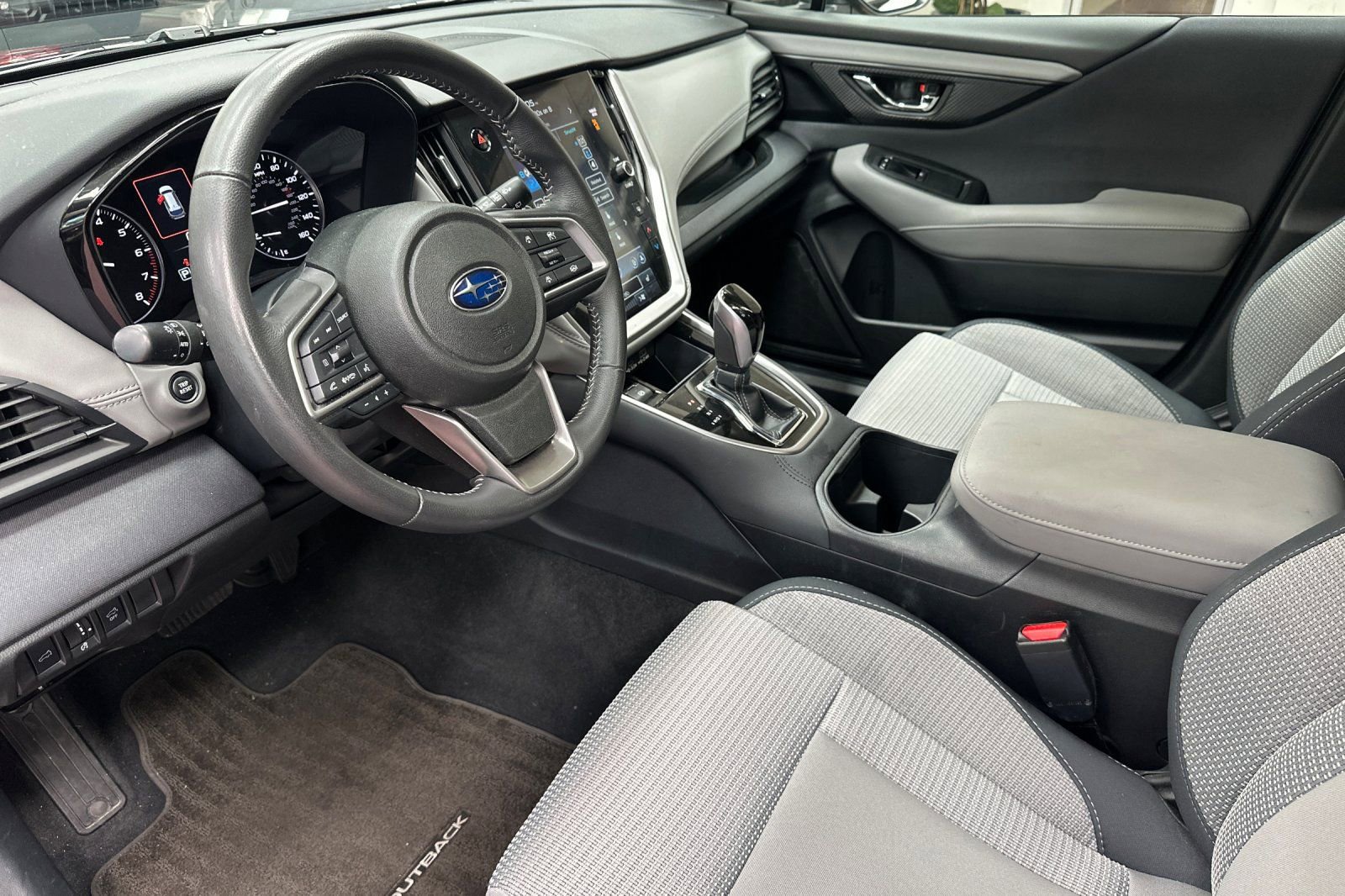 Used 2025 Subaru Outback Premium image 13
