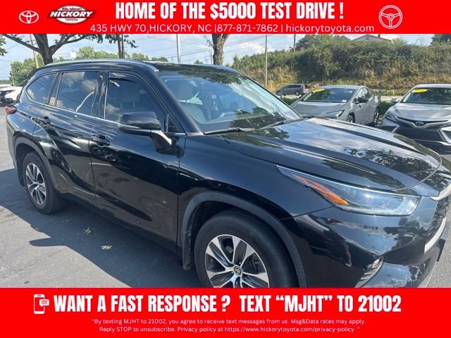 Used 2021 Toyota Highlander XLE AWD/4WD video 1