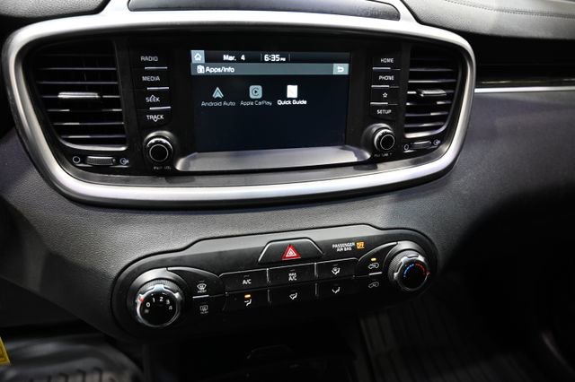 Used 2019 Kia Sorento LX image 17