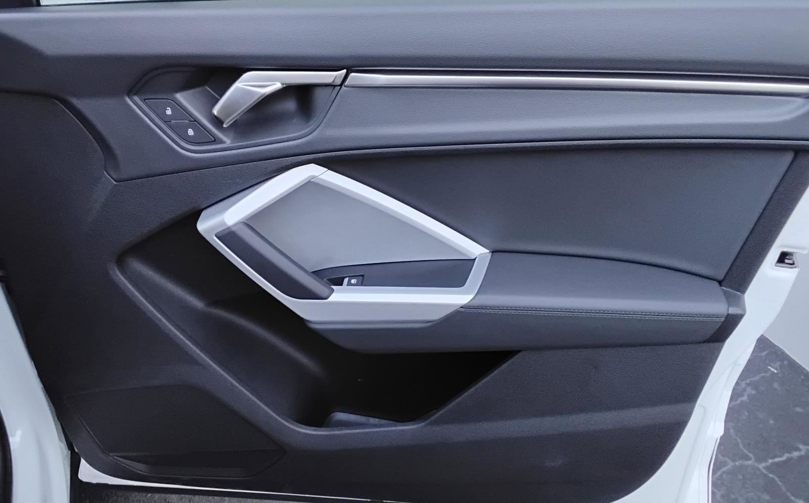 Certified 2025 Audi Q3 2.0T Premium w/ Convenience Package image 25