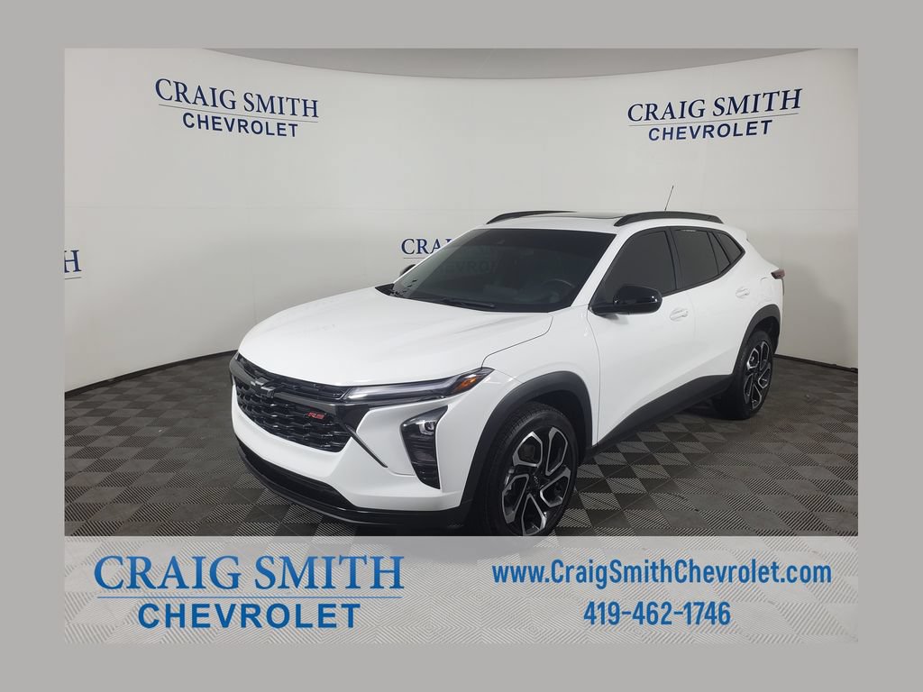 Used 2024 Chevrolet Trax RS w/ Sunroof Package FWD image 1