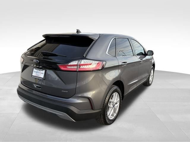 Used 2022 Ford Edge SEL image 2
