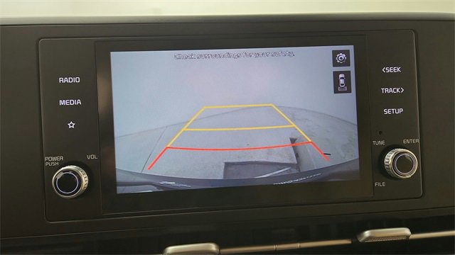 Used 2022 Kia Carnival LX image 22