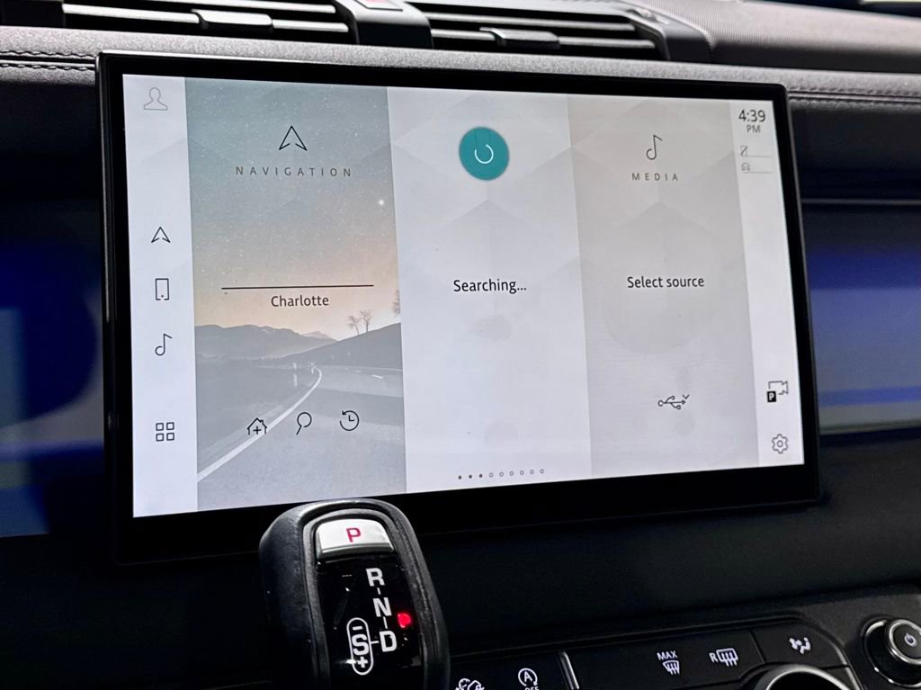 Used 2022 Land Rover Defender 110 S image 18