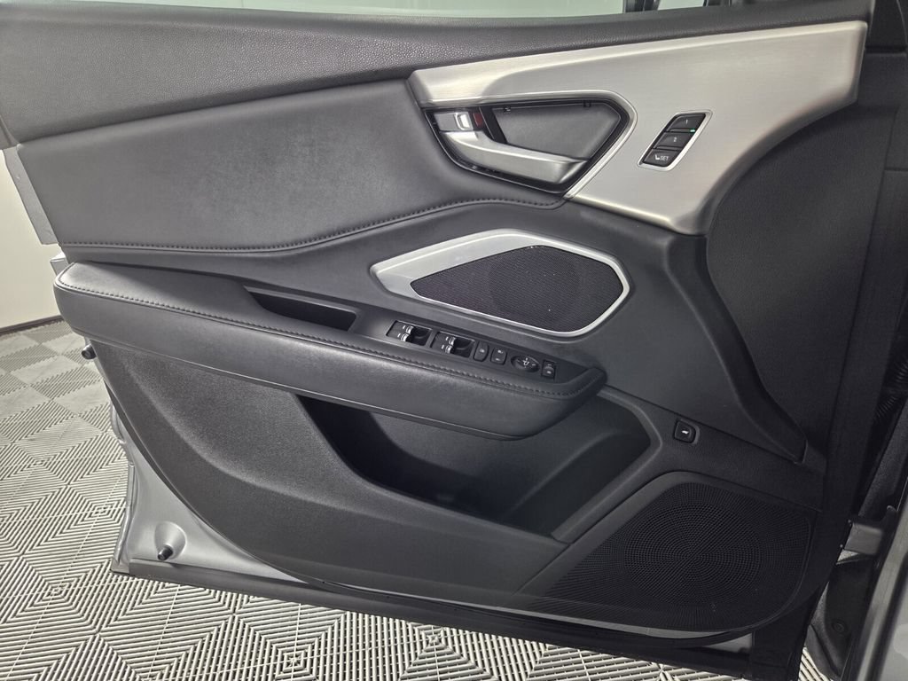 Used 2024 Acura RDX SH-AWD image 20