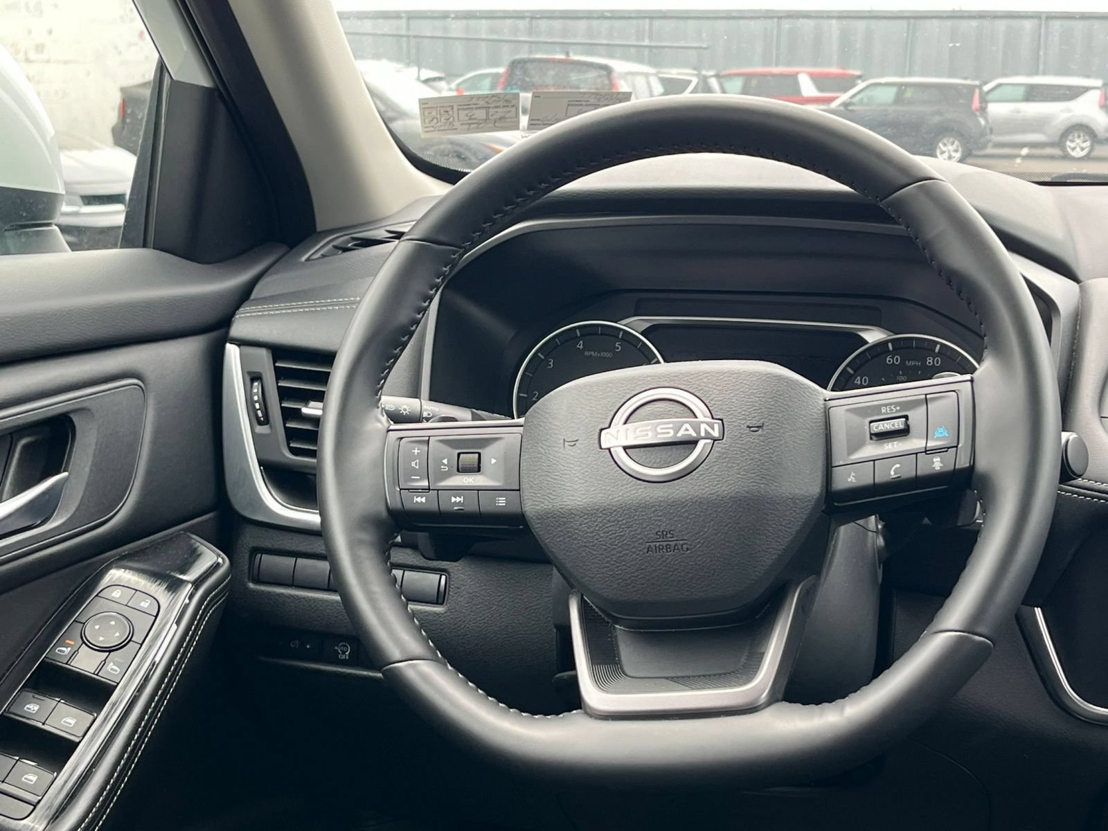 Used 2025 Nissan Rogue SV FWD image 30