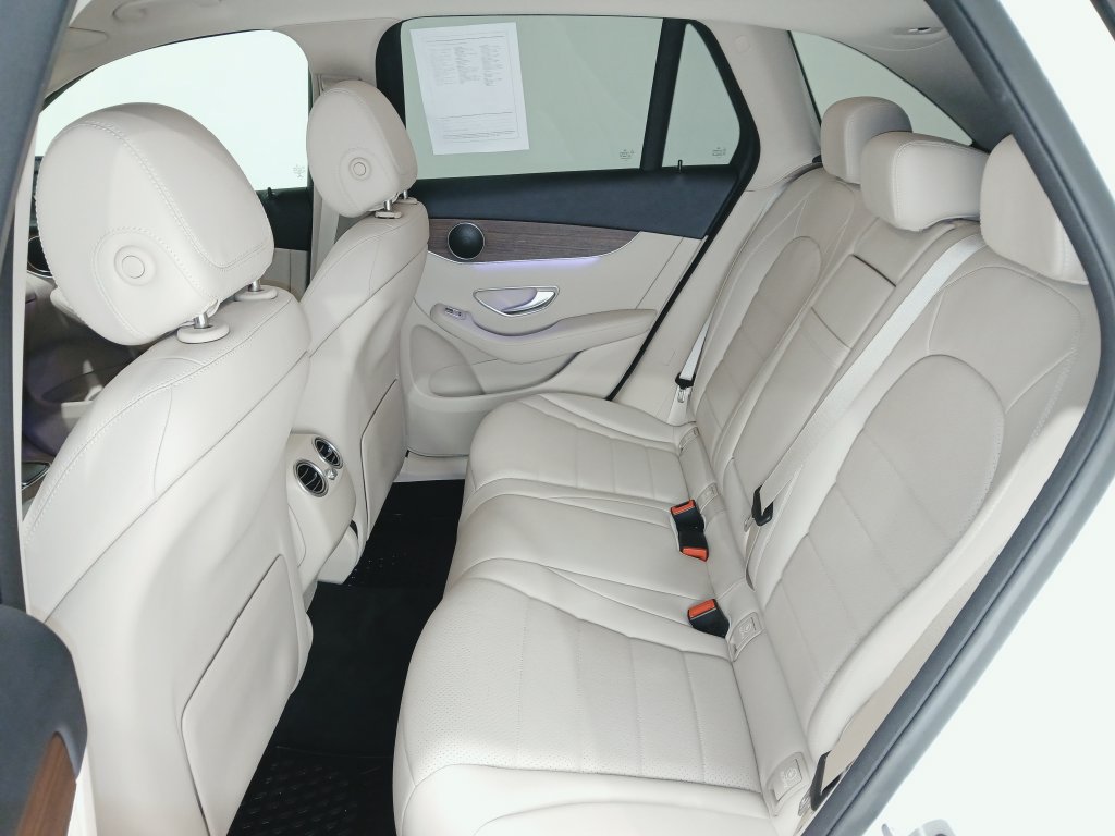 Used 2022 Mercedes-Benz GLC 300 4MATIC image 12