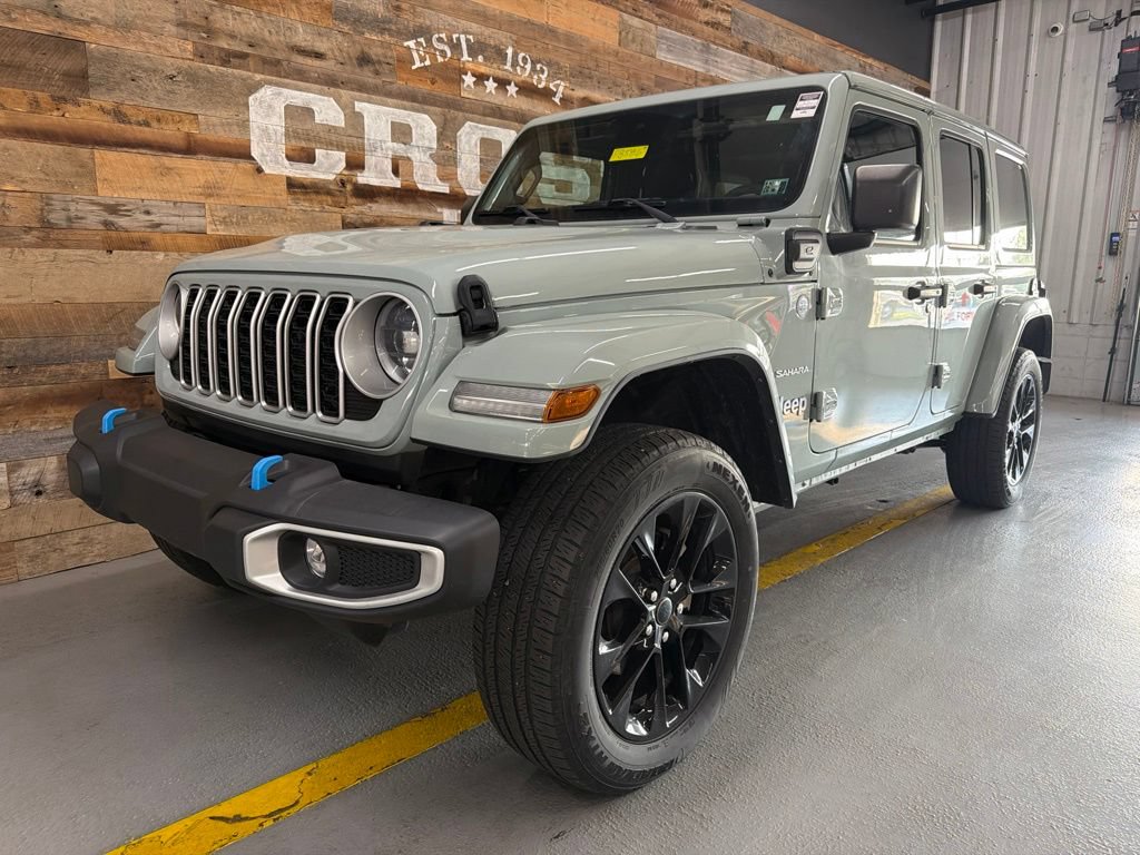 Used 2024 Jeep Wrangler Unlimited Sahara w/ Safety Group AWD/4WD image 2